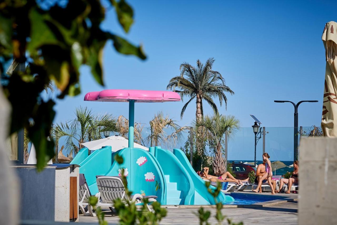 Glamour Red Apartment 22 In Spa Pool Resort Mamaia Εξωτερικό φωτογραφία