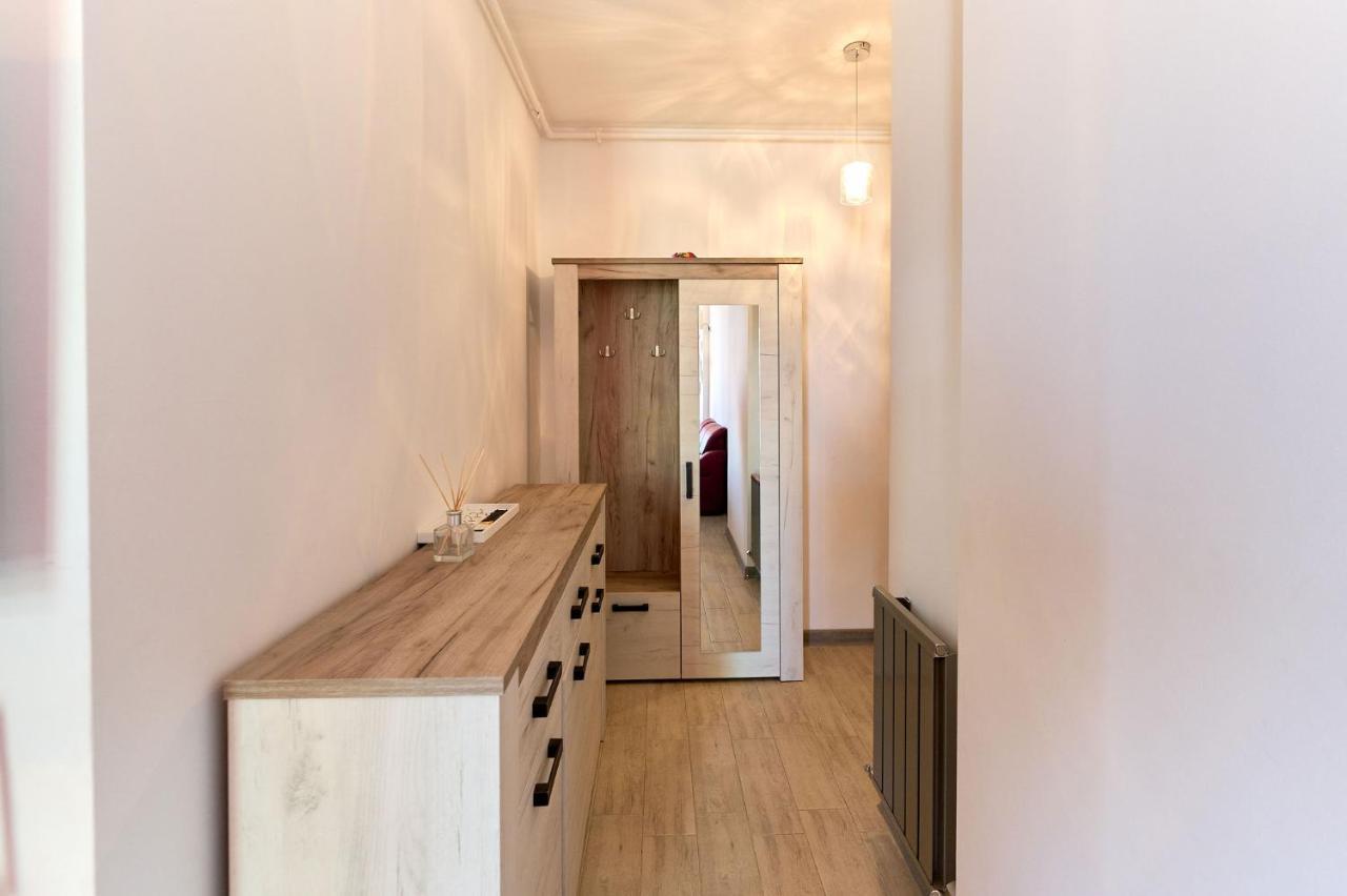 Glamour Red Apartment 22 In Spa Pool Resort Mamaia Εξωτερικό φωτογραφία