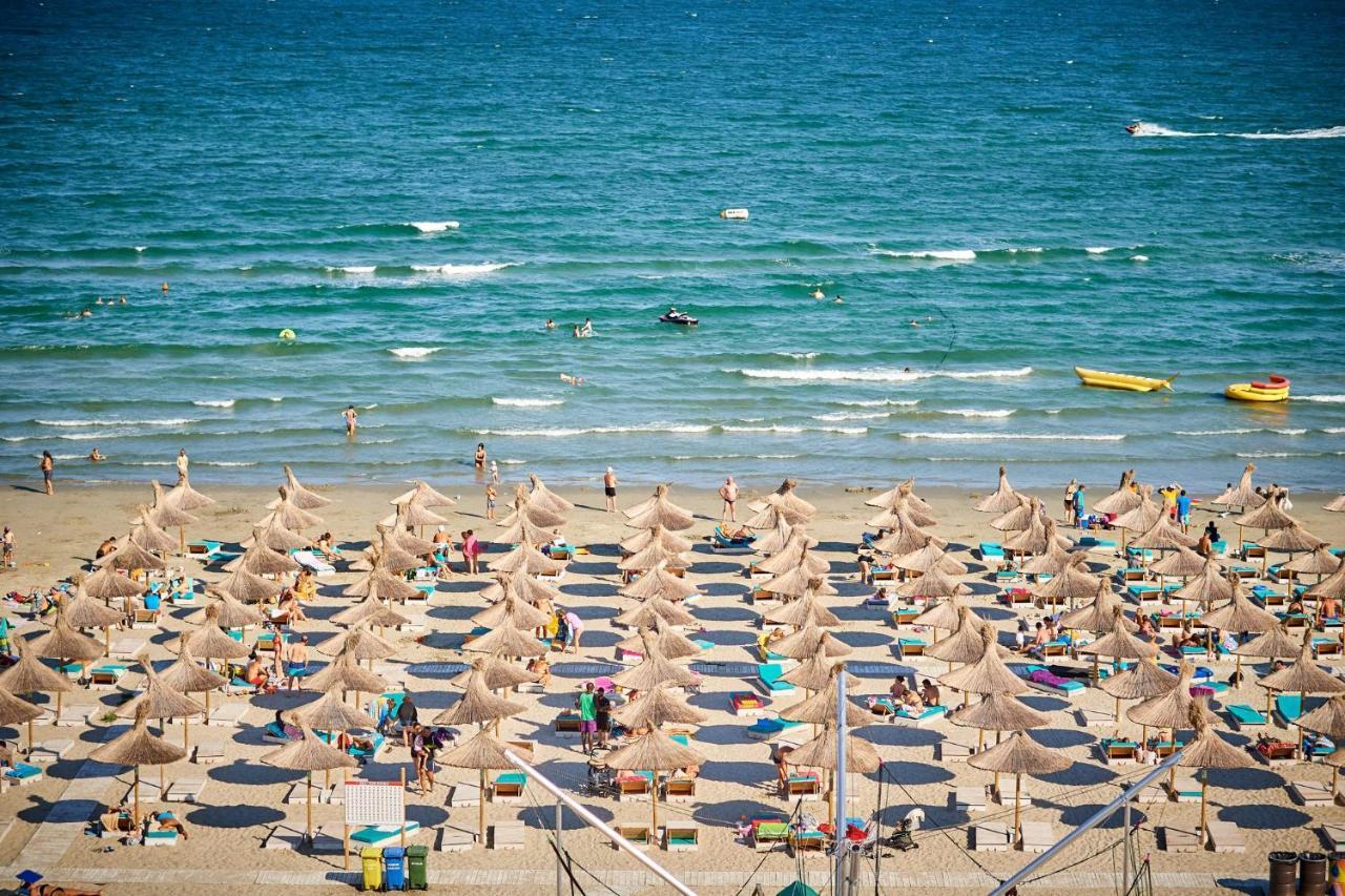 Glamour Red Apartment 22 In Spa Pool Resort Mamaia Εξωτερικό φωτογραφία