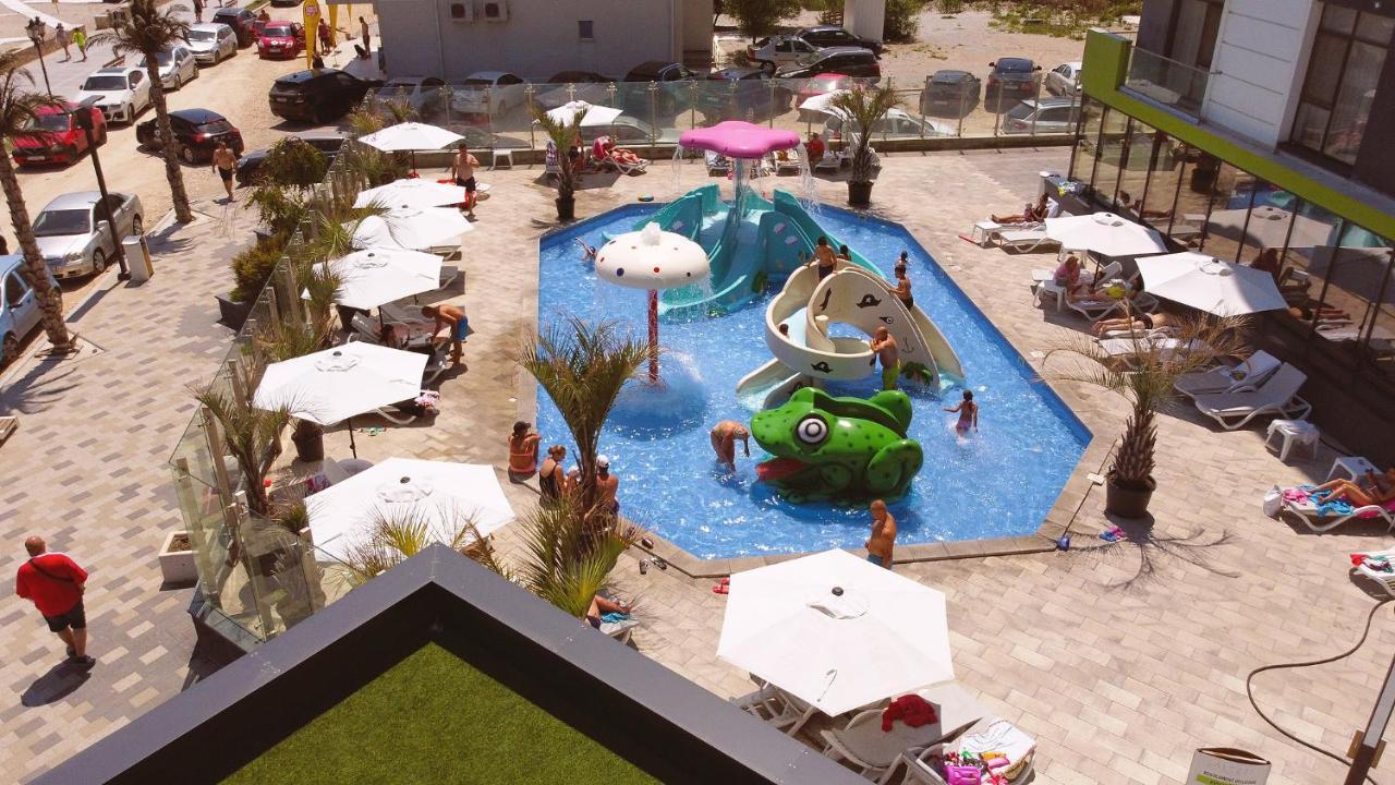 Glamour Red Apartment 22 In Spa Pool Resort Mamaia Εξωτερικό φωτογραφία