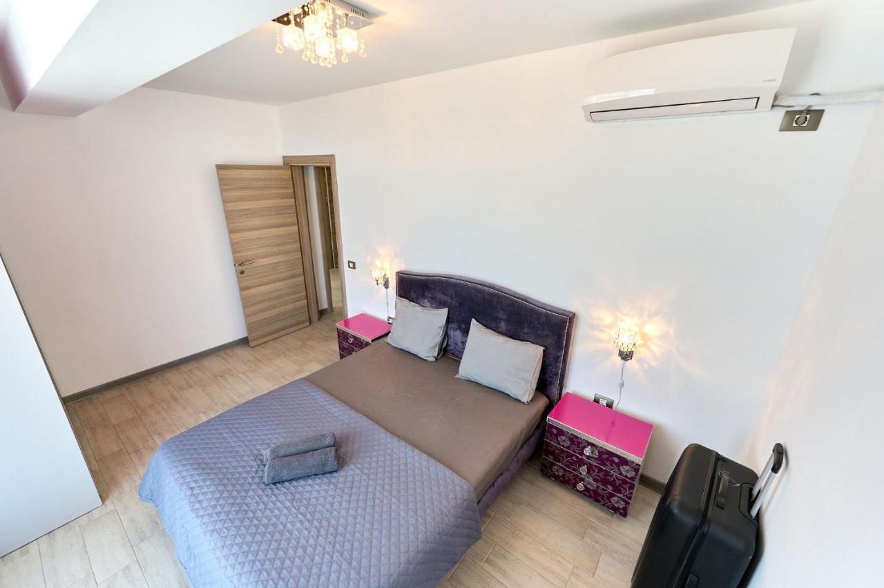 Glamour Red Apartment 22 In Spa Pool Resort Mamaia Εξωτερικό φωτογραφία